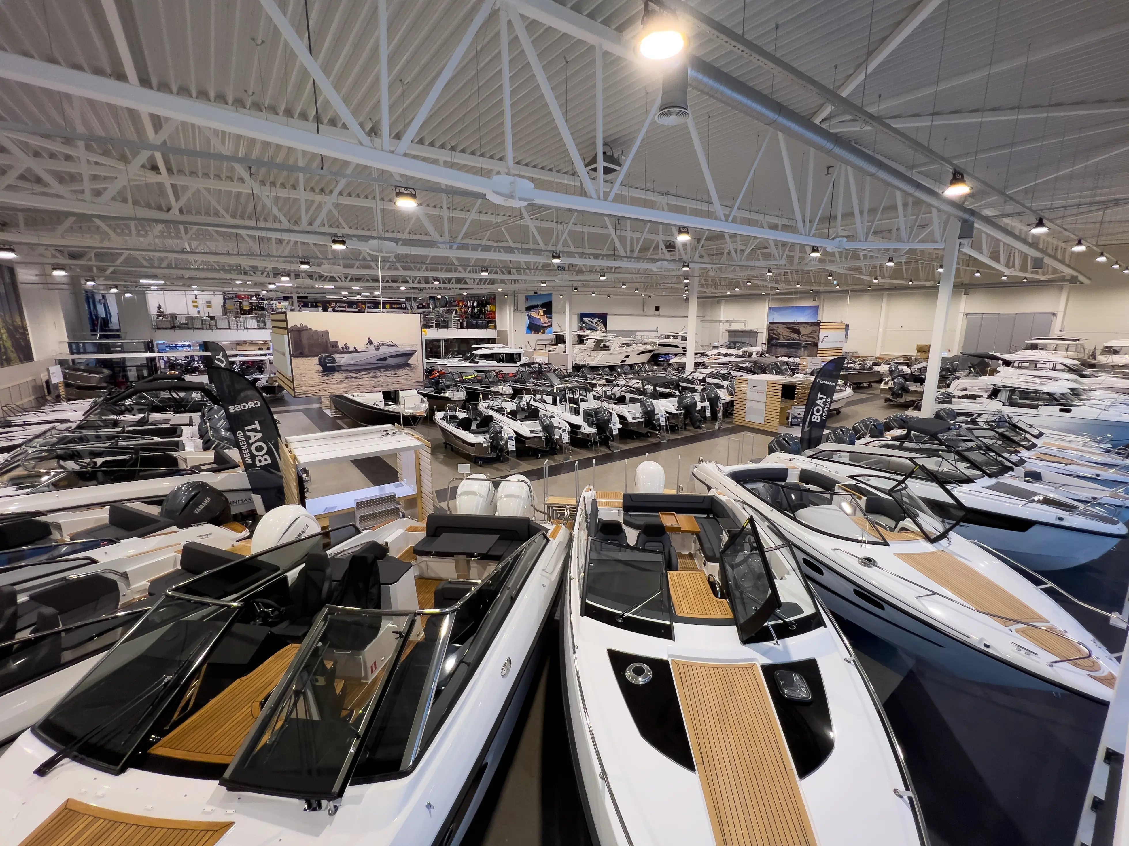 Miljöbild Yamahacenter båthall